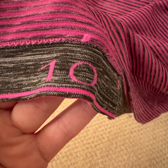 Lululemon swiftly tee size 10 - Picture 2 of 3